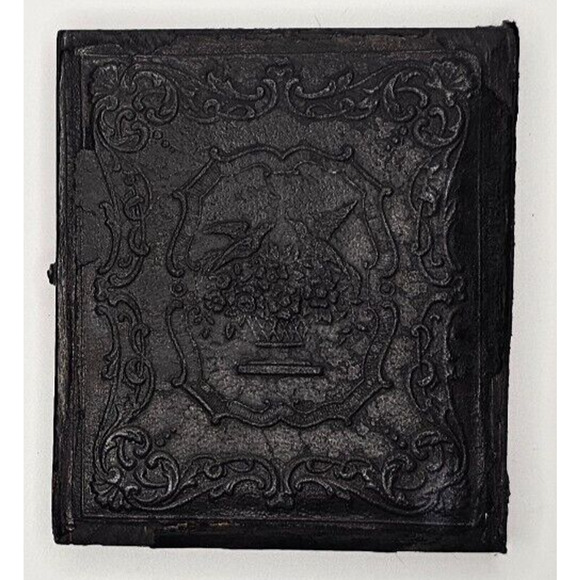 1/6th Plate Daguerreotype Of An Older Woman In Half A Union Case With Cover - Picture 5 of 11
